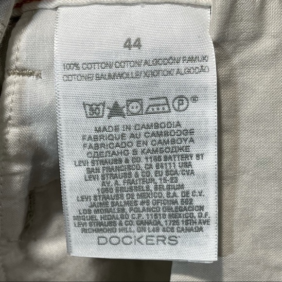 Dockers Flat front shorts for men size 44 - Picture 8 of 10